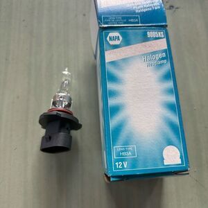 NAPA 9005XS Halogen Headlamp 12 V Lens Type HB3A *New*